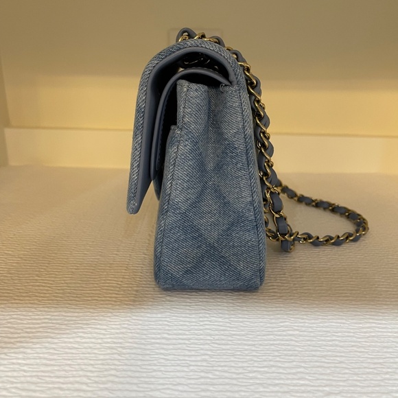 CHANEL CLASSIC 11.12 HANDBAG - Picture 4 of 13